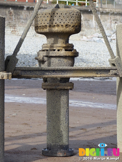 FZ033815 Pipe vent underneath Penarth pier at low tide